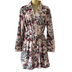 DAYDREAM By Berkshire Home Soft Pink Floral Robe Size S/M